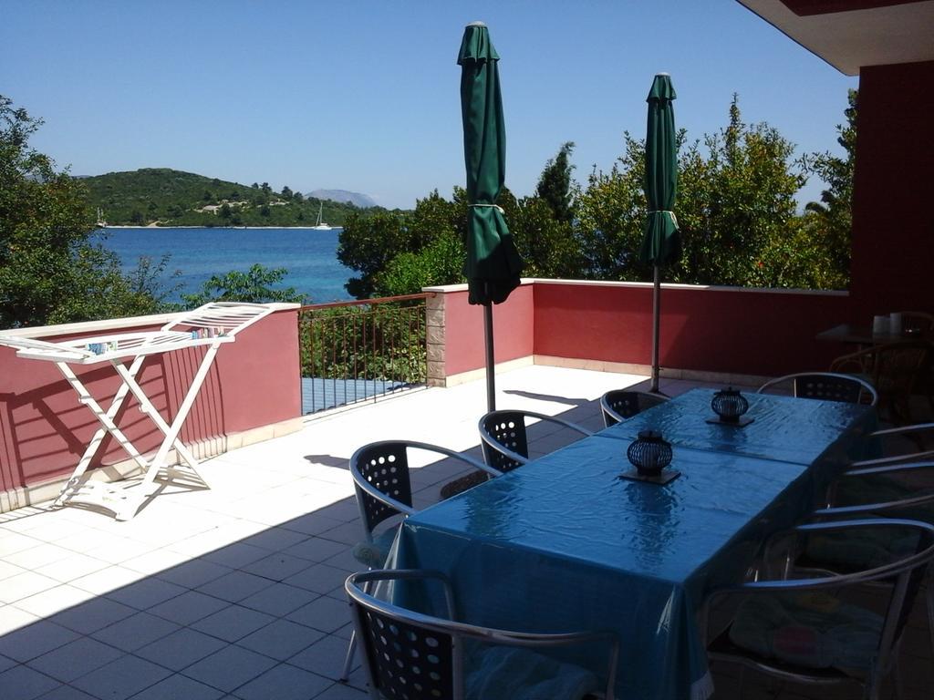 Apartments Tomovic Lumbarda Extérieur photo
